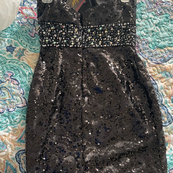 Prom/Cocktail/formal dress - Picture 3 of 4